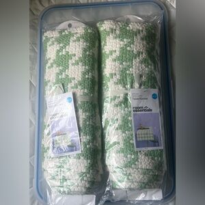 Room Essentials Green & White Houndstooth Cotton Table Runner - 2 Pack